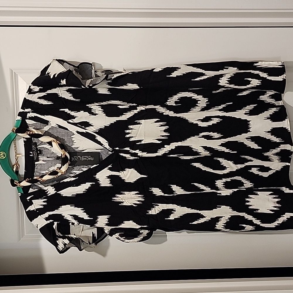 NEW Rachel Zoe black/white abstract print ruffle sleeve top 2x